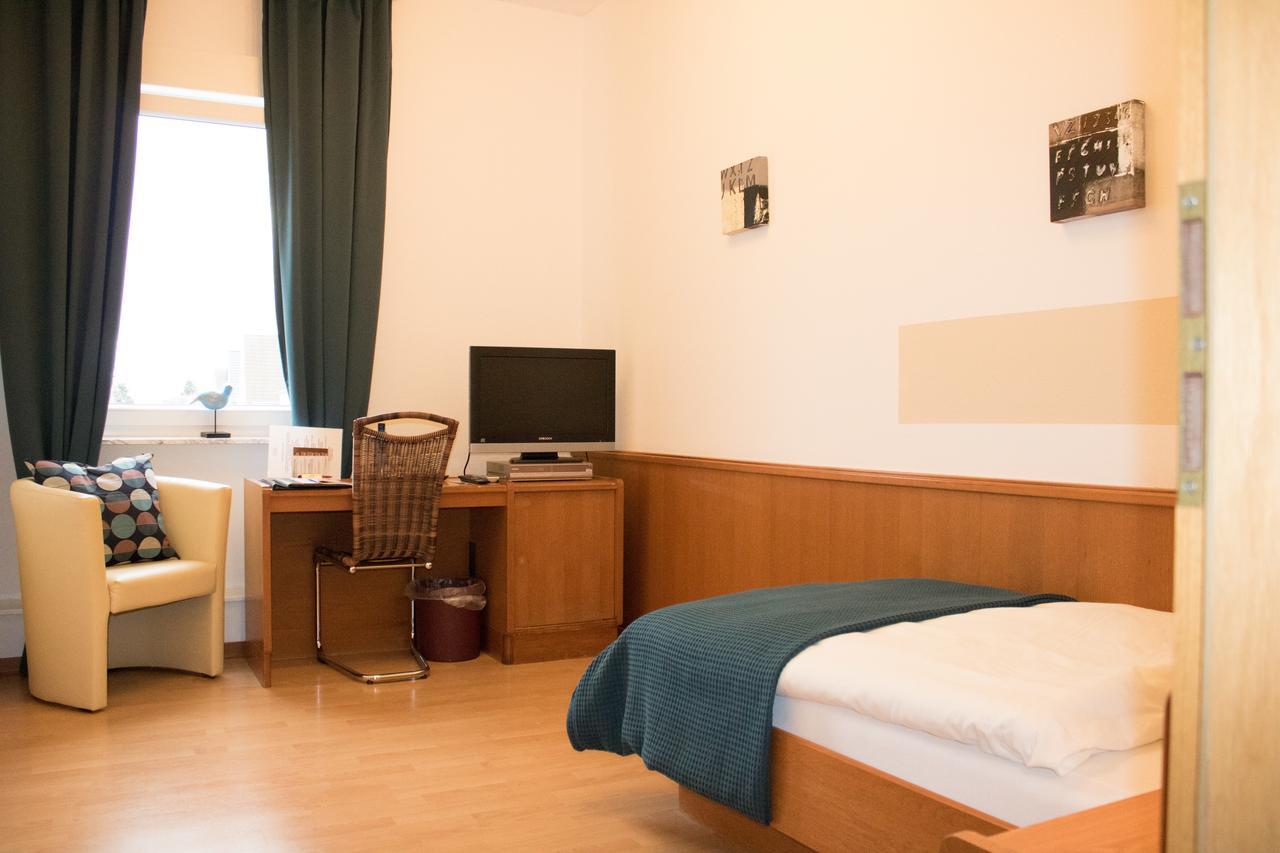 Stadthotel Russelsheim المظهر الخارجي الصورة